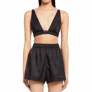 Lyxdesigner Kvinnors tvådelade byxor bästsäljande sexiga svarta behåar shorts underkläder set triangel badge bräd shorts tankar tankar passar kvinnors bikini strand shorts set