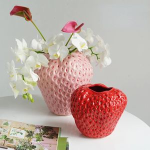 Vaso di fragole Vaso di ceramica Vaso di fiori Frutta artificiale Disposizione floreale Accessori Terrario Accessori per la decorazione della casa 240311