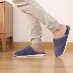 Slippers 2024 Мода и сплошное цвет Женщина дома удобная тапочка 4320