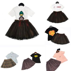 Summer Baby Girl Clothes Dresses With Casual Luxury Designer Kort ärmar Plevered Kirt Classic Letter SS Design för barn från BabyGirlclothing