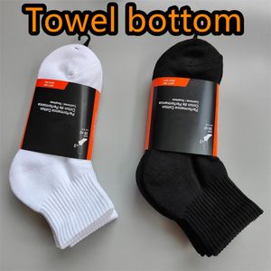 Mens socks Women sock Thickened towel soled socks size M/L Classic Ankle socks Breathable non-slip black and white mixing Football basketball Sports Sock Wholesale