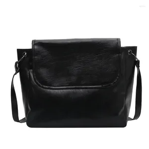 Shoulder Bags Hong Kong Style Clamshell Soft Leather Messenger Bag Female Korean Version Ins Student Wild