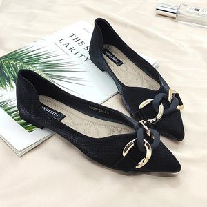 Casual Shoes 2024 Fashion Point Toe Flats Women Luxury Metal Chain Ballet Flat Shallow Ballerina Slip On Loafer Brand Moc