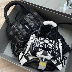 TOP TOBLASS WASK PROJEKTOWANIE KOBIET MOSY MOSY TORBY Sneakerhead Średnia czarna mieszana tkanina Godzina szklana torebka Mała skrzynia crossbody