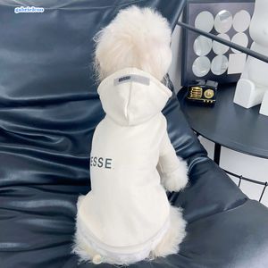 Tasarımcı Köpek Hoodie Siyah Beyaz Gri Bej Saf Pamuk Klasik Mektup Logosu Ofset Baskılı Pet Hoodie Kedi Giyim Mektubu Yansıtıcı Hoodie XS-XXL