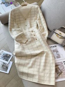 İş Elbiseleri Ekose Sweaters 2 Parça Setler Kadınlar Nedensel Yarım Yelt Belek Örgü Külot Kore Kore Terzini İnce Yüksek Bel Örgü Etekler Giysileri