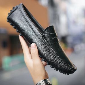 Boots Men Loafers Shoes Split Leather Fashion moccasins High Quality Casual Leather Shoes Soft Flats Comfort Men Driving Shoes