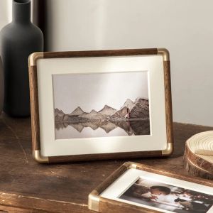 Frame Copper corner solid wood texture photo frame tabletop decoration washing photos made into albums hanging on the wall