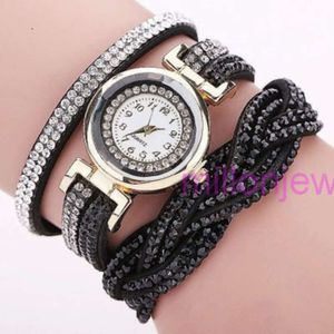 Luxury Mens Watch Women Diamond Ring Armband Titta på kvinnor med Diamond Twist Woven Quartz