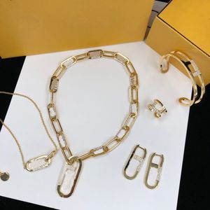 Mode lyxiga halsband Braclet örhängen ring diamanter f initialer brev hänge kvinnor inställningar 18k guld designer smycken födelsedag festliga gåvor hfs9 --06