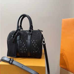 En lüks çanta tasarımcısı rhinestone yastık çantası asil zarif moda her gün göz alıcı kadın el çantası omuz çantası çaprazbaş