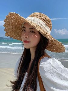 Wide Brim Hats Bucket Hats 2022 Womens Summer Bucket Folding Lace Bow Straw Hat Panamas UV Protection Umbrella COOL Beach Hat Tidal Summer Hat J240325