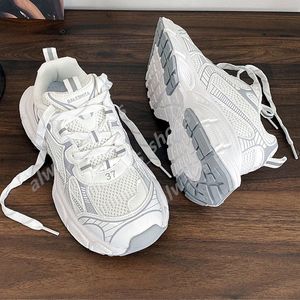 Designer Luxury Womens Mens Casual Shoe Track 3.0 Sneaker LEAKER LIGHT GOMMA Leather Trainer Nylon Stampato Sneaker Sneaker da uomo Allenatori LIGHT SCARPE 36-45 A35