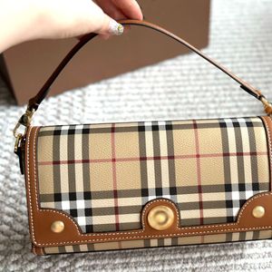 Modedesigner väska ny högkvalitativ konfiguration två axelremmar för att matcha storlek24x17.5 cm messenger väska handhållen crossbody väska