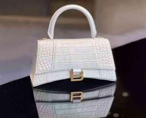 Bolsas de luxo Head B Leather Family Crocodiless Padrão Hourglass Ice White Women039S ombro único Cruz Carry5279536