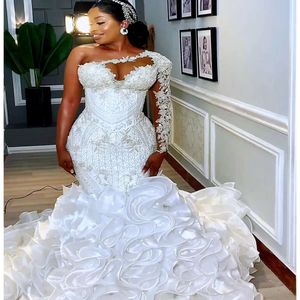 Aso ebi arabiska oktober plus size sjöjungfru vit bröllopsklänning för brud spetspärrad nivåer organza brudklänningar klänningar zj es