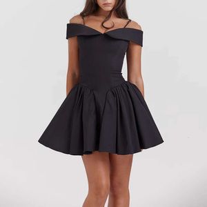 Autumn New Product Suspender Hepburn Style Black Dress Sexy V-Neck Fashionable High-End Women's Clothing 496761