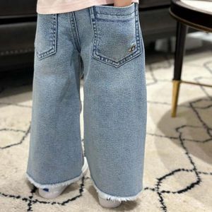 Pantolon Ön Satış (Nisan ayında gemi) 2024 BP Yaz Bebek Kız Pantolon Ccherry İşlemeli Cep Çocuk Kıyafetleri Giyim