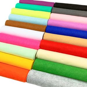 Stoff 7 Rollbündel weicher Filzstoff Stoff Nicht gewohnt Filznähung Stoff DIY DUSGE BRAYS PLUSH Toy Decor handgefertigtes Material Multicolor 20*90 cm