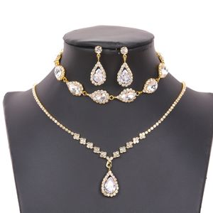 Set di gioielli da sposa con goccioline di zirconi europei e americani, orecchini con collana con nappe di diamanti scintillanti di lusso leggero e alla moda, set di due pezzi