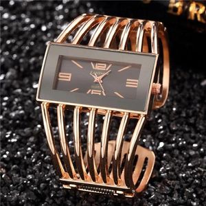 腕時計女性の時計豪華なスチールブレスレットファッション長方形の小さなダイヤルレディースバングルクォーツクロックモントレフェム