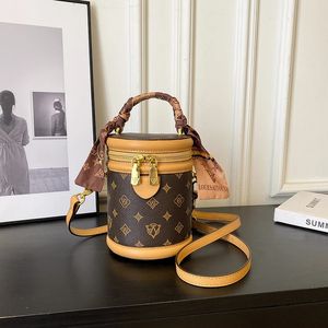 Kadınlar için yüksek kaliteli kova çantası marka omuz çantası moda cüzdanlar ve el çantaları lüks tasarımcı crossbody çanta sevimli satchel 240311