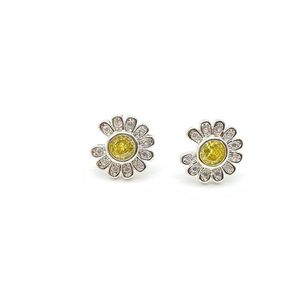 Stud Gd Same Paragraph Small Daisy Fl Diamond Earrings 925 Sterling Sier Men And Women Trendy Brand Hip-Hop Jewelry Accessories Drop D Ot4Pc