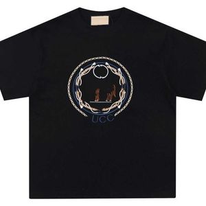 Gu Doğru Yüksek Sürüm 24SS Yeni Ürün Nakış Desen Mektubu Modaya Moda Kısa Knapılı T-Shirt UNISEX