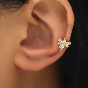 Ear Cuff Ear Cuff INS Equity Little Bee Ear Clip per le donne No Earhole Orecchini in stile francese squisiti e di nicchia personalizzati Y240326