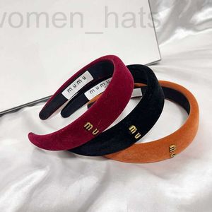 Stirnbänder Designer Rot Vintage Stil Samt Stirnband Frühling Neue Hochwertige Schwamm Haarband Klassische Designer Haarschmuck Für Frauen Boutique Clips EAI6