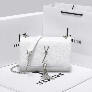 Advanced feeling bag new light luxury women's bag leather crocodile pattern tassel bag versatile chain crossbody bag