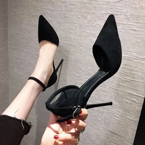 2023 sommer Schwarz High Heel Schuhe Sandalen Französisch Mädchen Spitz Damen Einzigen Stiletto Schnalle Flache Frauen Pumpen 240312