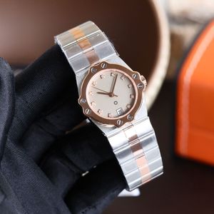 Fashion Classic Women's Sports Watch 28mm rostfritt stål Band Quartz Movement 5156 Ladies Armband Watches Woman Luxury Watc3007