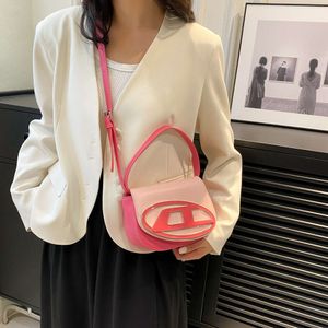 Crossbody -Bag -Designer 50% Rabatt auf beliebte Marke Unisex Bags Bag Neu Nische Dign Women Mode Single Schulter