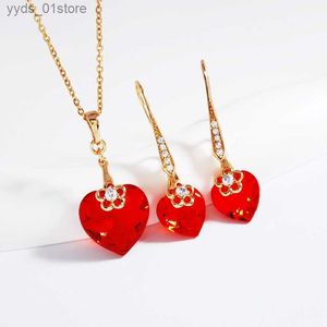 イヤリングネックレスウェディングジュエリーセット女性パーティーbijoux new Red Heart Shape Necklace and Dangle Earrings JewelryセットオーストリアクリスタルL240323