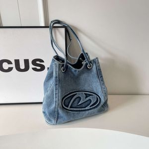 Fashion Bag-designers säljer unisex-väskor från populära varumärken till 50% rabatt och ny avancerad stor kapacitet med en enda axelstil