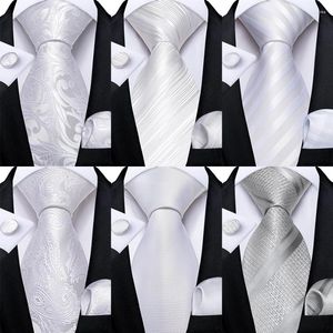 Papillon bianco Folral Argento Paisley Matrimonio per uomo Business Party Accessori formali Cravatta 8 cm Cravatta Set Fazzoletto Regalo da uomo