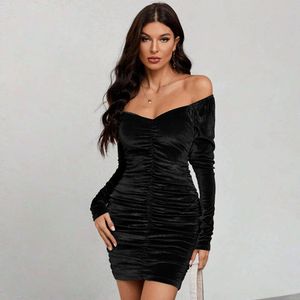 Kvinnors 2024 Autumn/Winter New Slim Fit Bag Hip Sexig Velvet Party Dress 153363