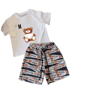 Designer Brand Baby Bambini Set di abbigliamento Classic Brand Abbigliamento Tute Estate per bambini Manica corta Lettera Pantaloncini con lettere Camicia di moda Set Stili multipli C02