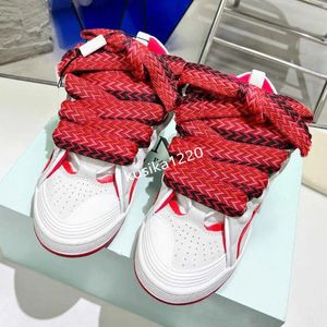 Designer lanvine skor läder trottoarkant sneakers lyxiga casual skor för män kvinnor högkvalitativa herrtränare gummi nappa plattformsula sneaker bekväm tränare