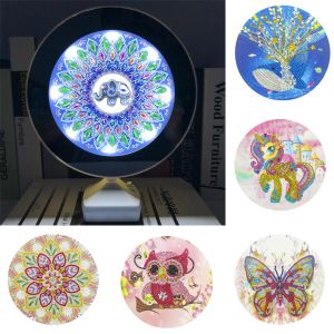 Stich DIY -Spiegel mit leichten Diamantenmalerei kreatives neues Make -up -Spiegel LED Night Light Diamond Painting