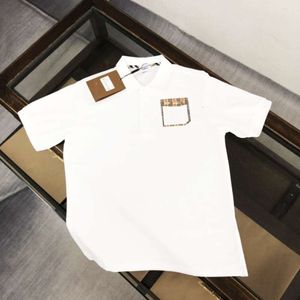 Klassiska poloshirts kvinnor t shirt sommar bokstav ficka kortärmade skjortor män kvinnor casual grafisk tee