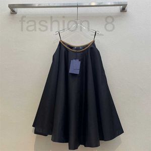 Basic & Casual Dresses Designer 24 Early Spring New Contrast Color Classic Inverted Triangle Logo Simple and Versatile High Waist Umbrella Half Skirt BJ9M