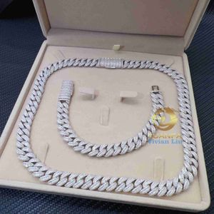 Hot Moissanite Diamond Necklace 13mm Bredd Fina smycken Män halsband Sterling Silver 925 Iced Out Moissanite Hip Hop Iced Out Cuban Link Chain