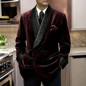 1 Pc Velvet Smoking Jacket Shawl Lapel Loose Men Suit Prom Blazer Retro Dinner Party Male Fashion Coat 2024 Latest Designs 240313