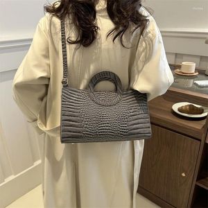 Сумка-тоут с крокодиловым узором, осень 2024, модная женская сумка через плечо на одно плечо, маленькая квадратная сумка