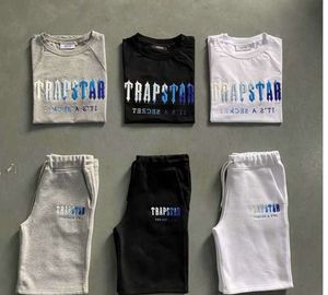 Trapstar Erkek Şort ve Tişört Set Trailsits Tasarımcı Çiftler Havlu Nakış Mektubu Kadın Mürettebat Boyun Tuzağı Yıldız Sweatshirt Uygun Yüksek Kaliteli Toptan 1156ess