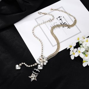 Designer Top Quality Pendant Halsband Klassiska Gilded Heart Chokers Chanells for Women Letter C Halsband smycken Party Trend