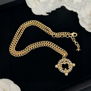 Designer Top Quality Pendant Halsband Classic Gilded Heart Chokers Chanells for Women Letter C Halsbandsmycken Party Trend 566