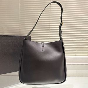 Luxury Underarm Handbag Designer Fashionable Bucket Bags Metal Logo High Quality Leather Women Large Capacity Shopping Minimalist Handbags Wallet